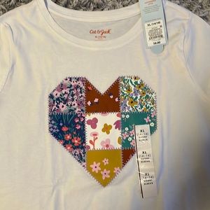 Cat and Jack extra-large 14/16 girls T-shirt with heart